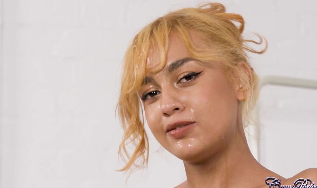 Cumperfection 2022 11 17 Bluelah Checking His Pipes