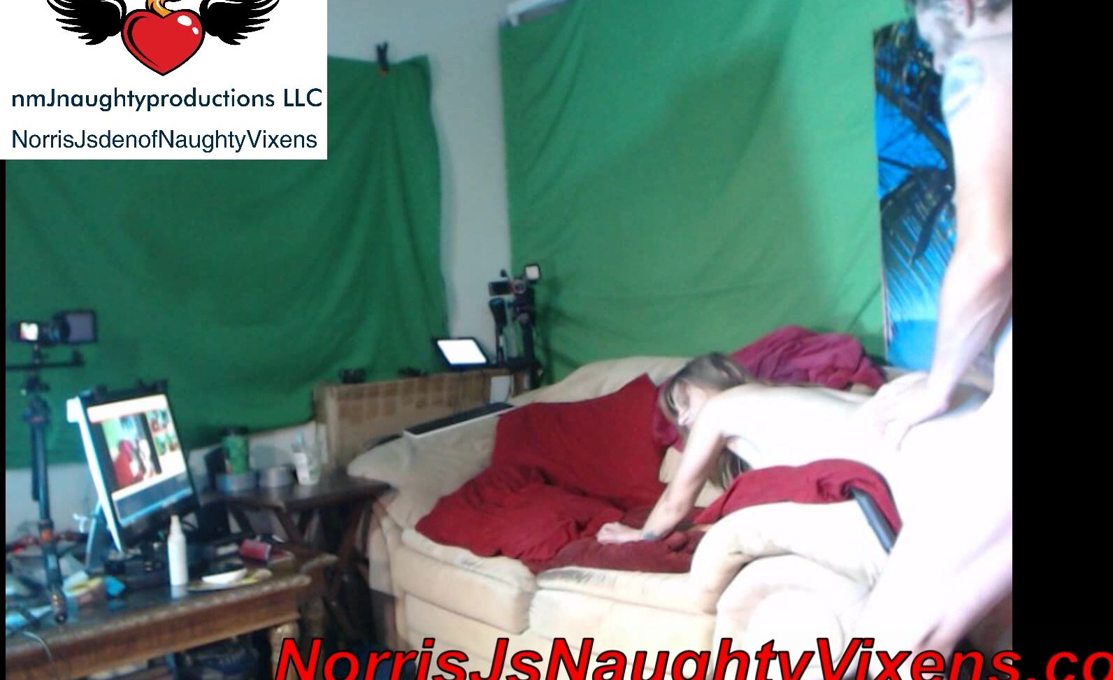 "nmjnaughtyvixens" adulttheater, blowjob, doggystyle, fucking, webcam I fuck Brittany Stevens in a webcam show Manyvids