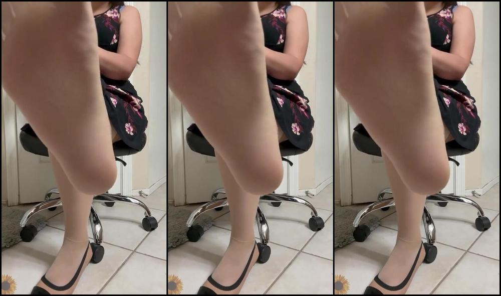 Goddess Elena Nicknamed Solebeauty93 09 22 2025 Onlyfans Video You Were Late To Work Footboy