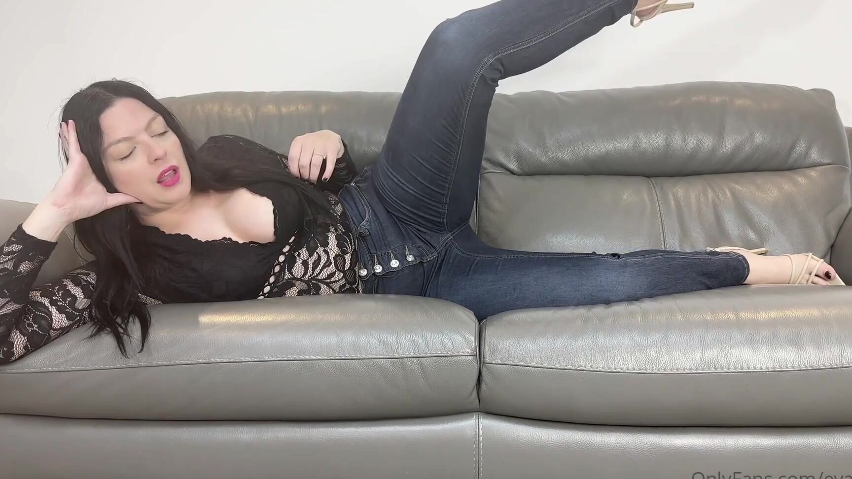 Evafarts Nicknamed Evafarts 10 23 2024 Onlyfans Video Long Jean Farts On Couch 16 Minutes Long Enjoy My Farty Fans Watch Me In