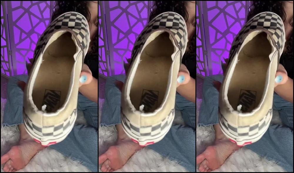 Goddess Liv Nicknamed Soldmysole 06 03 2025 Onlyfans Video You Know I Love Wearing My Vans With No Socks