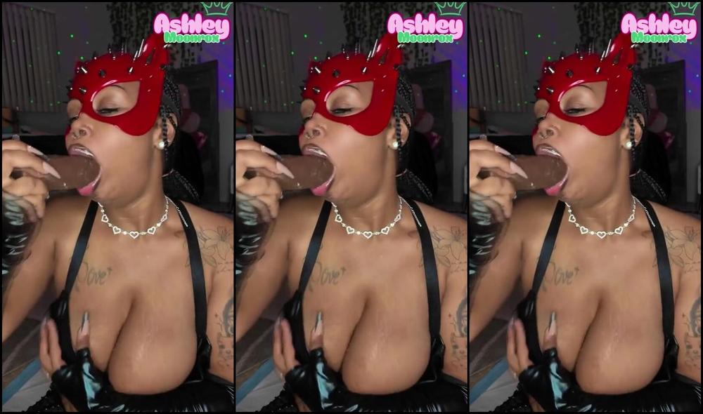 Ashley Moonrox Nicknamed Ashleymoonrox 10 18 2025 Onlyfans Video In The Shadows Of Gotham I Dont Chase Heads I Collect Them