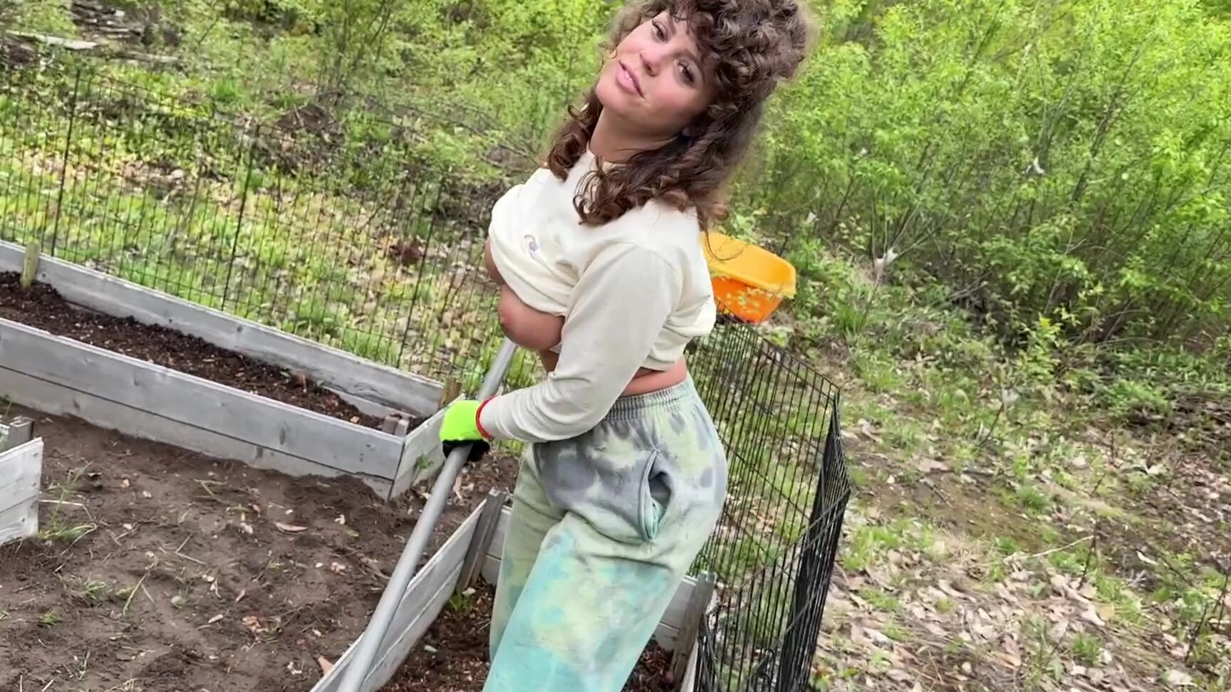 Margo Vip Nicknamed Margo Vip 06 08 2025 Onlyfans Video Growing Some Egg Plants In My Garden