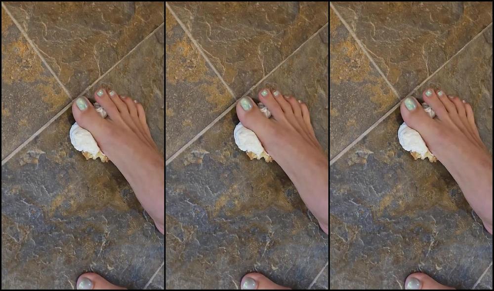 Sexysassquatch34 Nicknamed Goddessnat34 11 03 2025 Onlyfans Video Cupcake Crush Then Self Worship Tastes Even Better Licking It Off My Toes