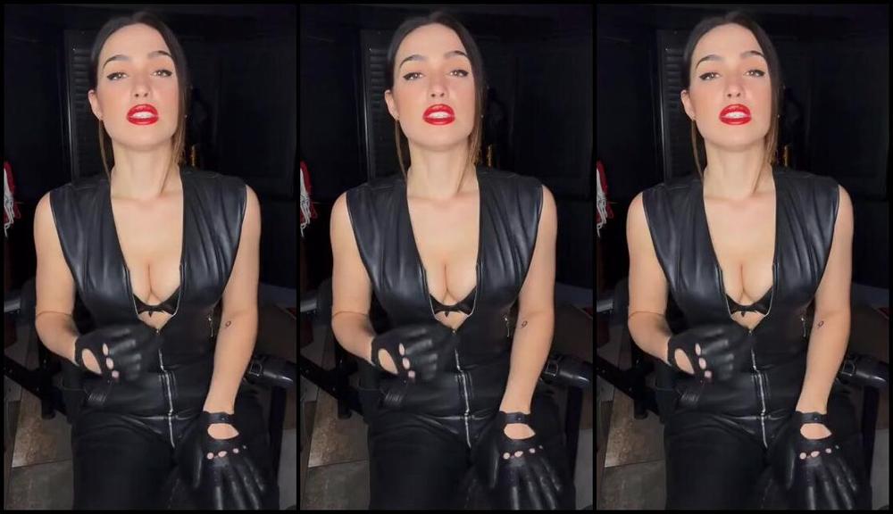 Gynarchy Goddess Nicknamed Gynarchygoddess 04 18 2025 Onlyfans Video Yesterdays Slave Did Quite An Impressive Job On My Filthy Boot Dont You Think Or Do