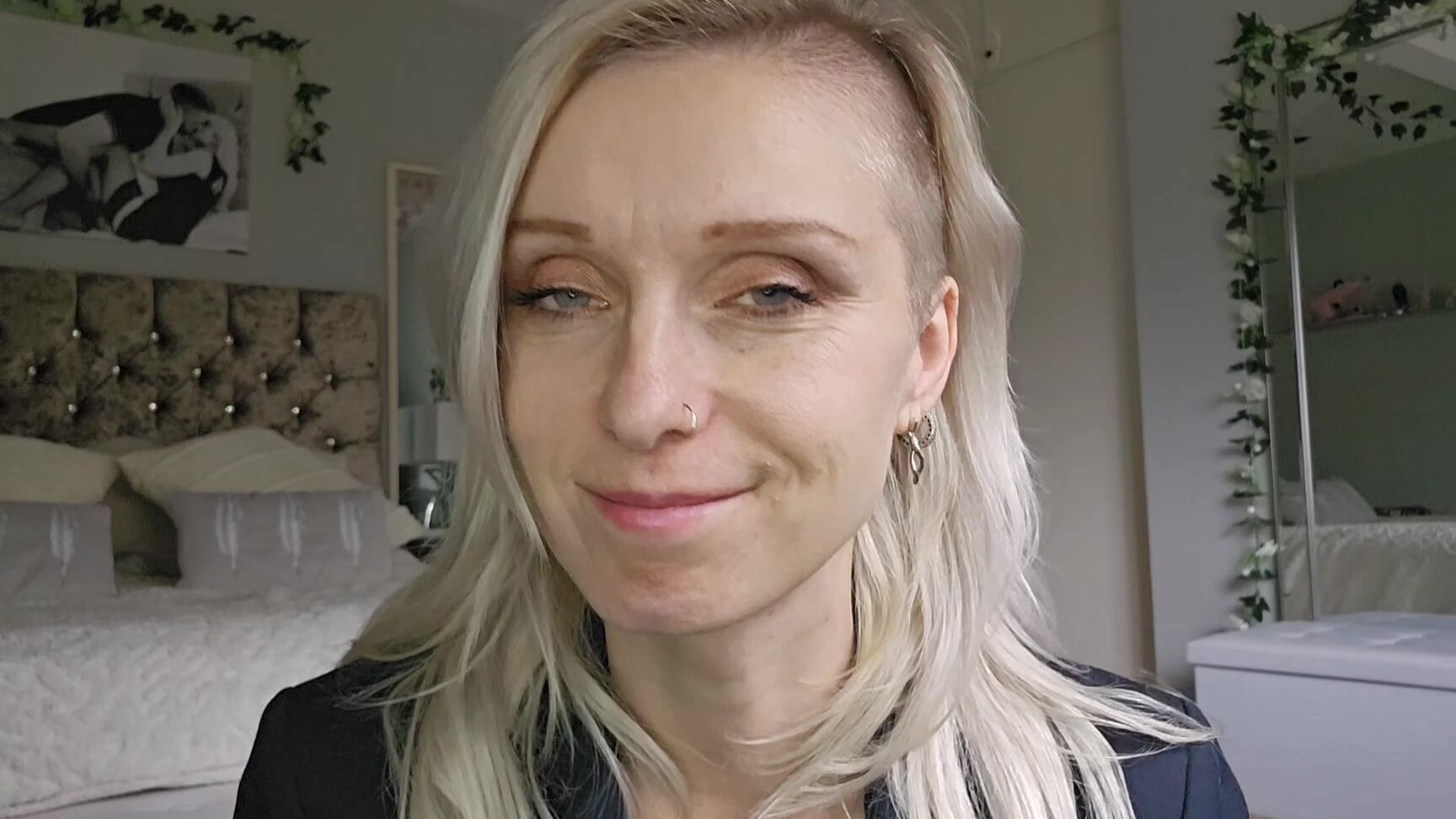 "Lexi Snow" femdompov, giantess, loveaddiction, mommyroleplay, sfw, shrinkingfetish You ve Shrunk Let s Get You ve Adopted Manyvids