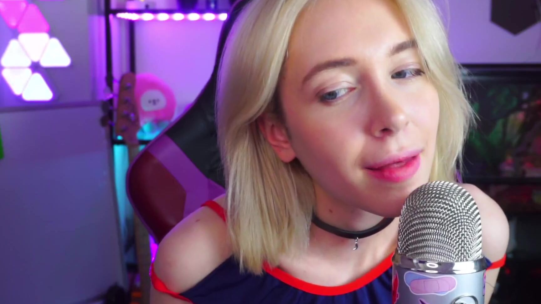 Грязные Разговоры С Виртуальной Девушкой Mia Delphy