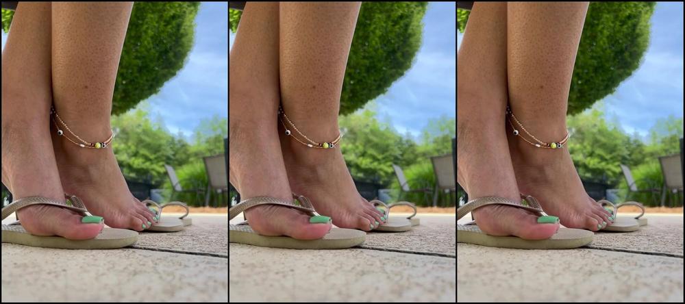 Effthemtoes Nicknamed Effthemtoes 06 01 2024 Onlyfans Video Beautiful Day To Play With My Flops