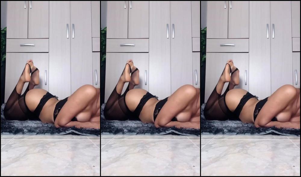 Gigi Feet Nicknamed Gigift 12 14 2025 Onlyfans Video The Perfect View From Below Curvy Cheeks Bare Soles And My Stirrup Tights Solesandbooty Pronefeetplay