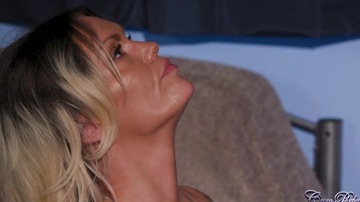 Cumperfection 2023 08 31 Frankie Filth Helpful Step Mom