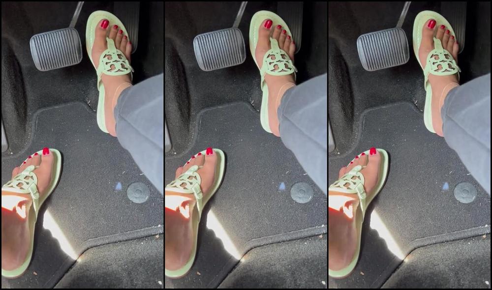 Effthemtoes Nicknamed Effthemtoes 05 06 2023 Onlyfans Video Red Polish Amp Seafoam Green Tory Burch Sandals