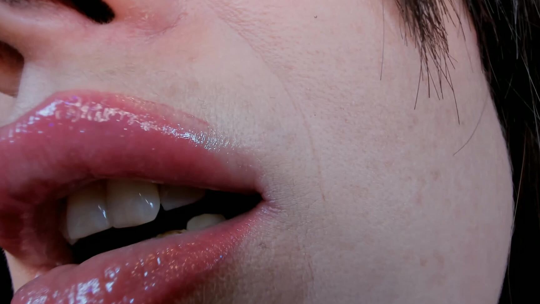 "JuliaCrown" giantess, giants, mouthfetish, sfw, teeth, vore Vore Giantess fetish Manyvids