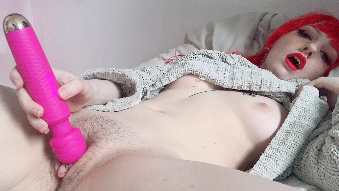 "Ellie Haze" masturbation, orgasms, solo masturbation, toys, vibrator Bedtime vibrator cum Manyvids