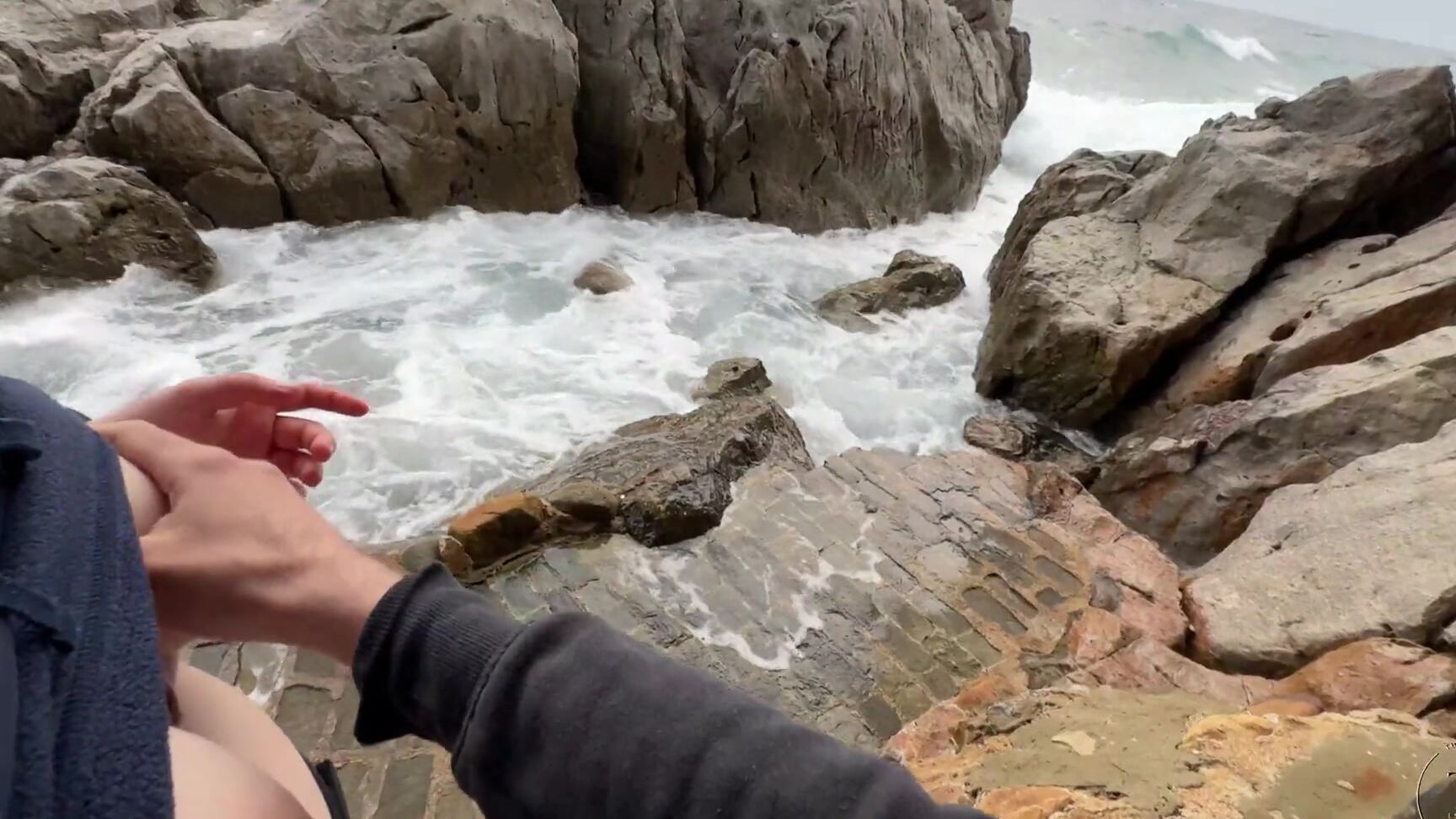 Прогулка У Моря Закончилась Огромным Камшотом После Дрочки Pornhub Com