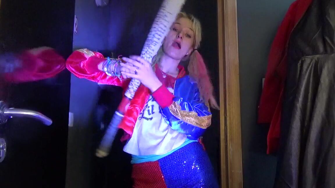 "Goddess Vanessa" costume, cosplay, executrix, femdom pov, supervillain THUG Harley Manyvids