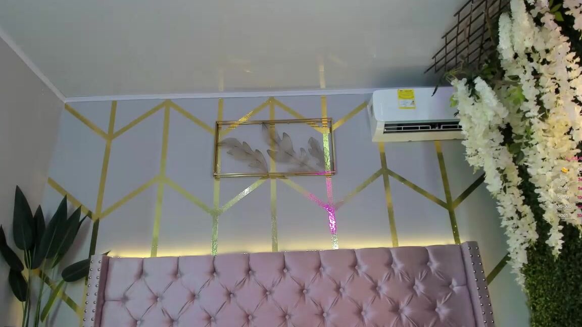 "Coconutsex" bigtits, cumming, fingerfucking, orgasms, sensual Coarse Harlot Inserts Ice Cubes into Her Cunt Manyvids