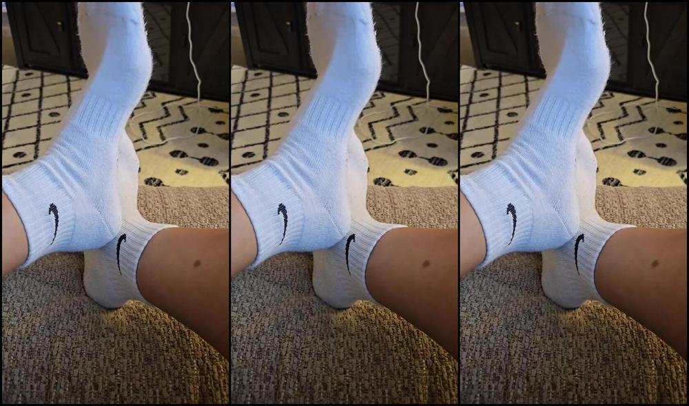 Sexysassquatch34 Nicknamed Goddessnat34 05 24 2025 Onlyfans Video Socksssssss Idk Why But Everytime I Wear Socks My Feet Look Fake Check It Out