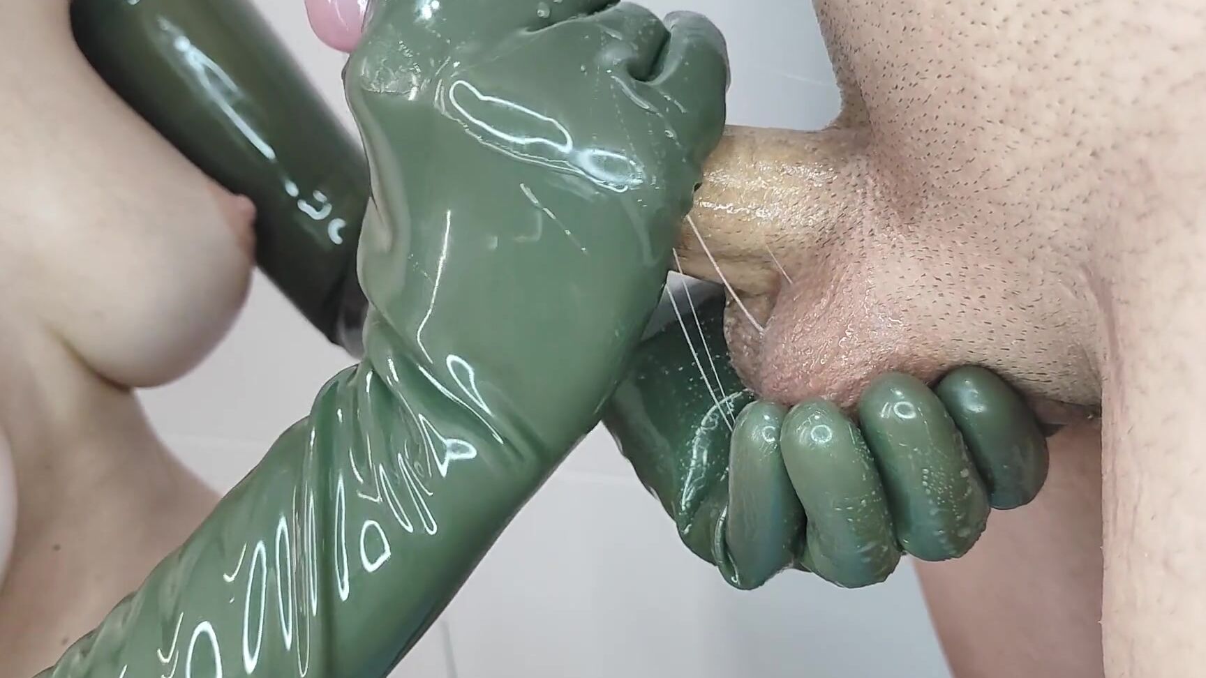 Дрочка Со Смазкой В Длинных Латексных Перчатках Pornhub Com