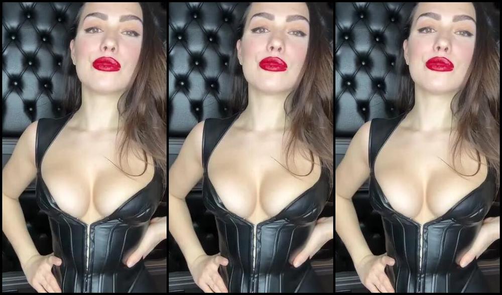 Gynarchy Goddess Nicknamed Gynarchygoddess Onlyfans What I M Doing And Wearing Today 0K