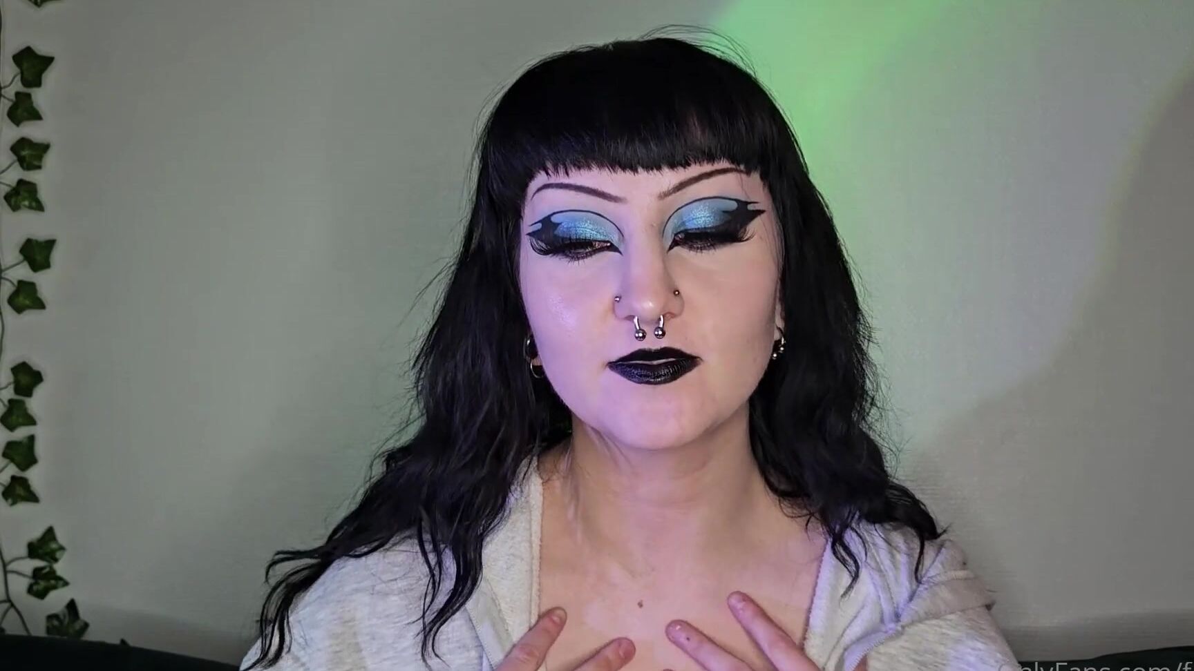 Goddess Faeria Nicknamed Faeria 02 21 2025 Onlyfans Video Denying You From Seeing My Body And Just Letting You Cum To My Face This Time