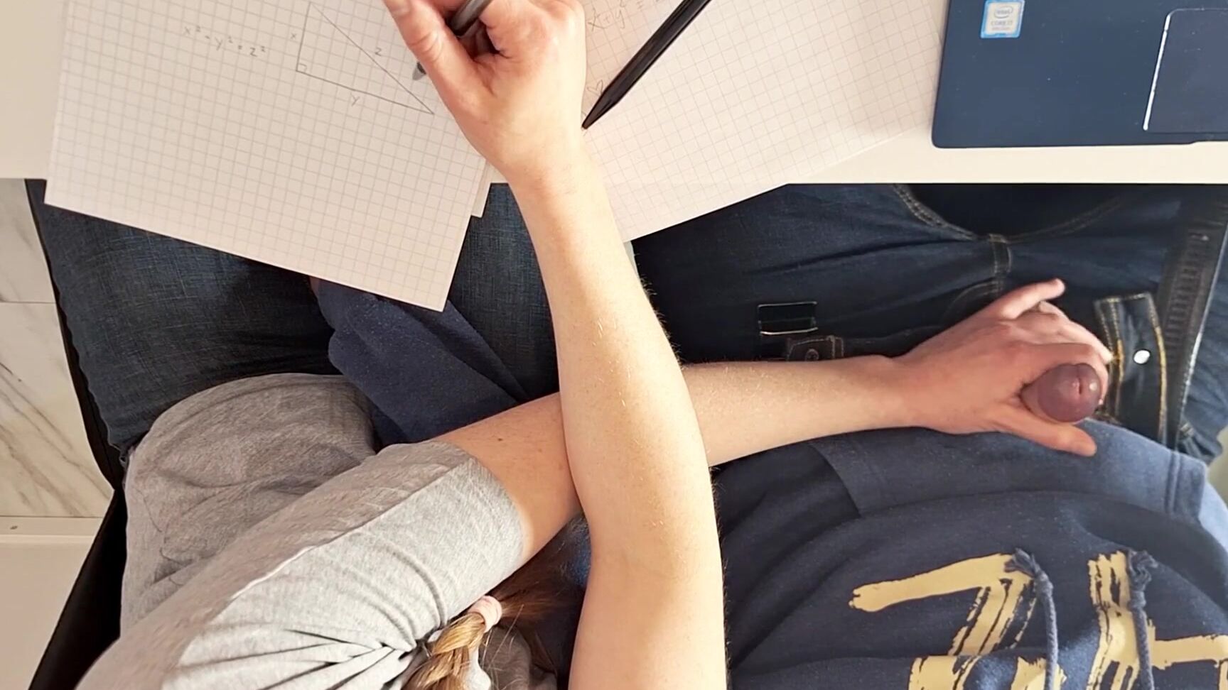 Скучно В Школе И Повеселились Дрочка В Классе И Грязный Камшот Для Мальчика Игрушка Pornhub Com