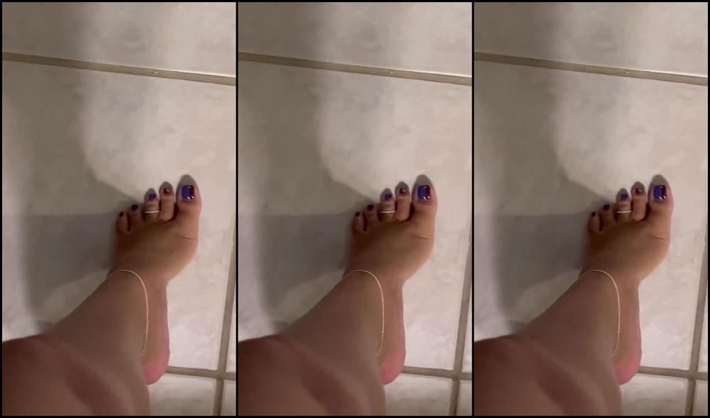 Effthemtoes Nicknamed Effthemtoes 06 09 2023 Onlyfans Video Toes And Arches So Sweaty And Its Not Even Closing Time 5W0Z