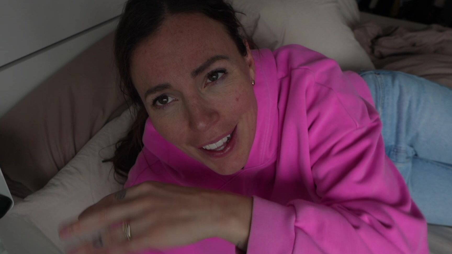 "yogabella" dirtytalking, mommyroleplay, pov, povblowjob, povsex Your Girlfriend s Mom Manyvids