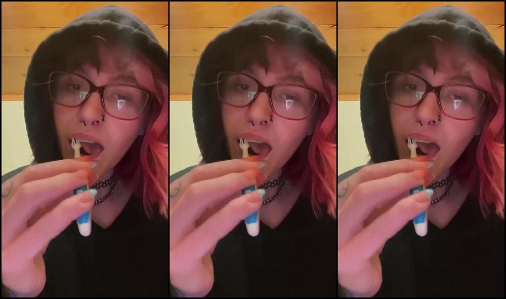 Dutiful Dolly Nicknamed Dutifuldolly 05 17 2024 Onlyfans Video Teef Brushin 3