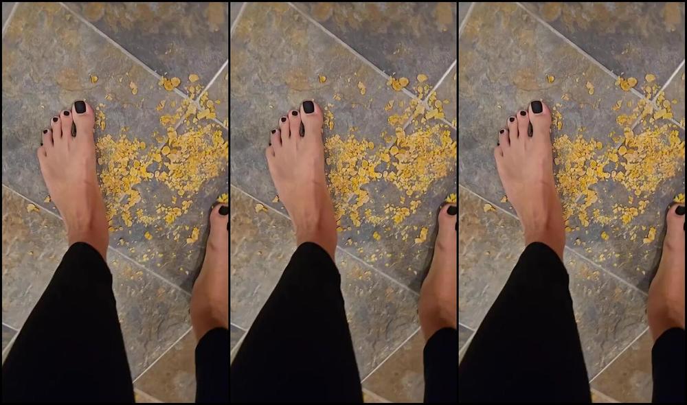 Sexysassquatch34 Nicknamed Goddessnat34 01 02 2026 Onlyfans Video Multiple Angle Food Crush