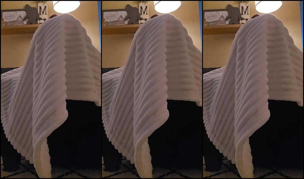 Sexysassquatch34 Nicknamed Goddessnat34 06 14 2025 Onlyfans Video Slow Sock Reveal