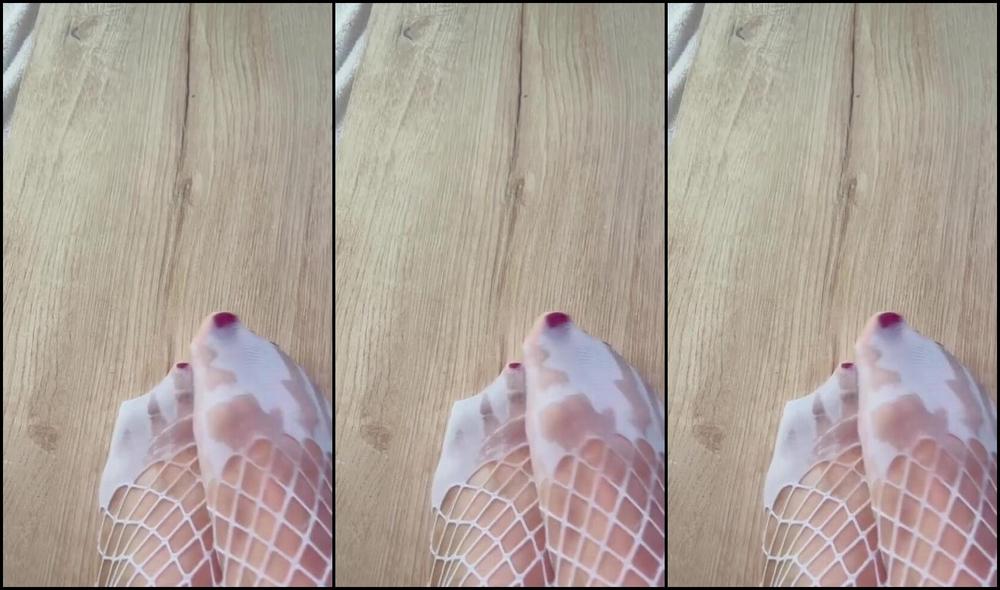 Gigi Feet Nicknamed Gigift 07 04 2025 Onlyfans Video How Did We End Up Playing With Wet Shirts Feet Oily