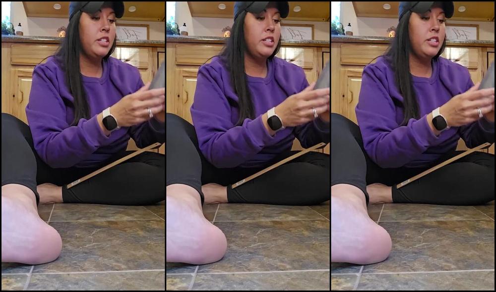 Sexysassquatch34 Nicknamed Goddessnat34 10 03 2025 Onlyfans Video Wrangled Up All 8 Of My Dildos To Do A Measuring And Foot Comparison Video See