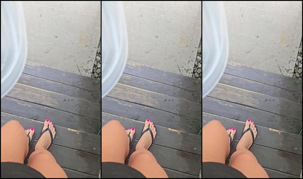 Sexysassquatch34 Nicknamed Goddessnat34 06 10 2025 Onlyfans Video Sasquatch Footprints