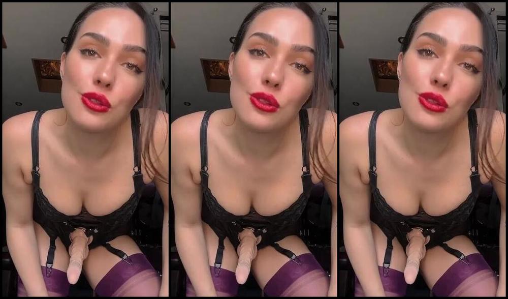 Gynarchy Goddess Nicknamed Gynarchygoddess Onlyfans This Dick Isn T Going To Suck Itself Open Your Mouth And Do As You Re Told Oan