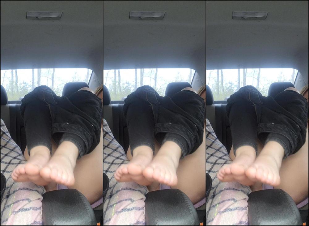 "KittyUV" amateursolo, car, feet, milf, publicoutdoor Got Horny in the Car Manyvids