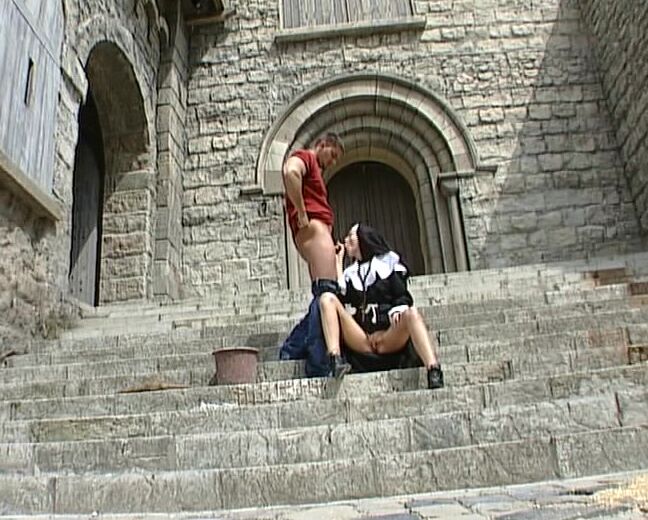 Eine Nonne auf Abwegen_1 SiteRip