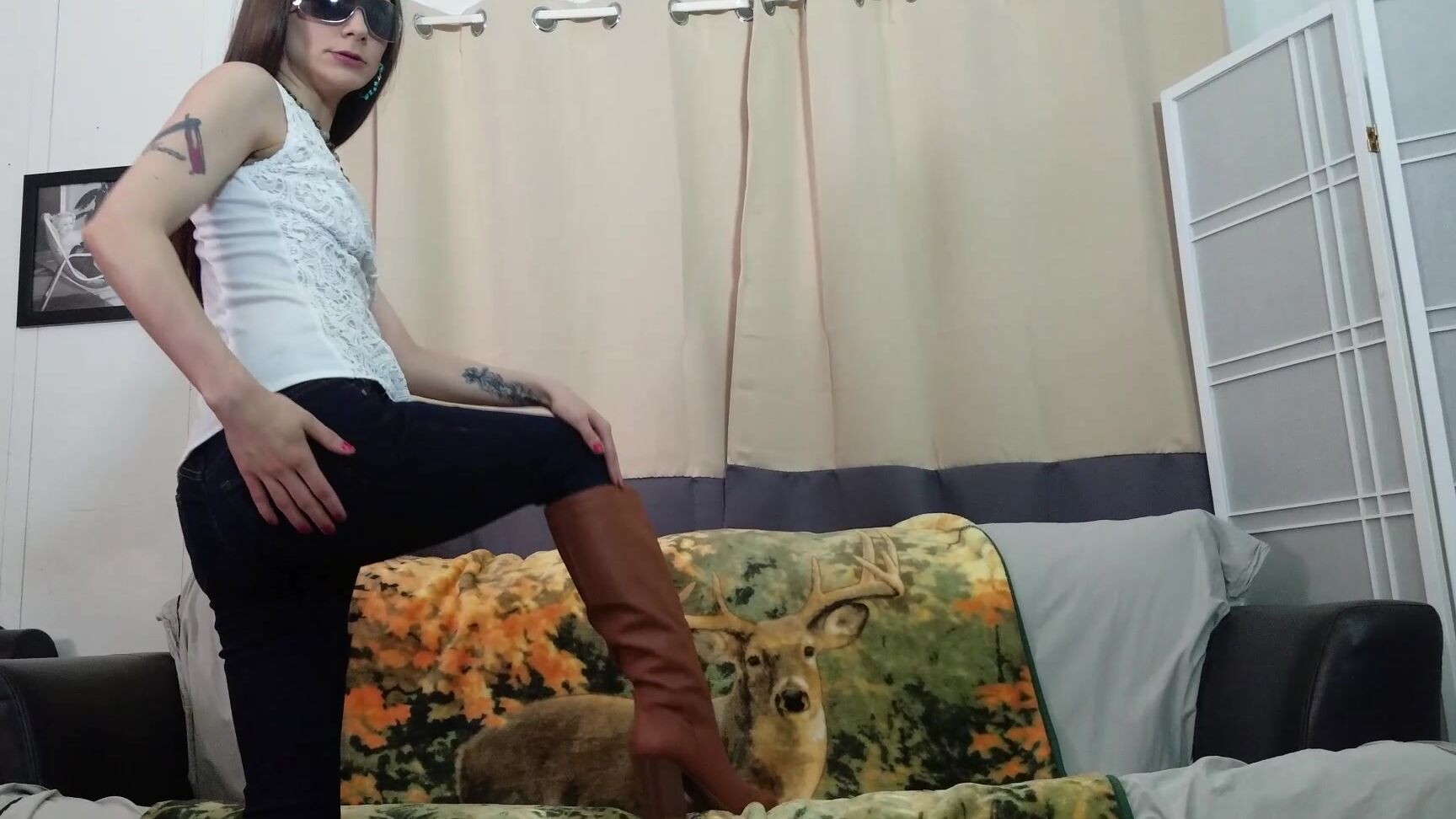 "Katy Faery" boot fetish, brat girls, bubble gum, chewing, ignore Boots N Bubble Gum 11 CUSTOM Manyvids