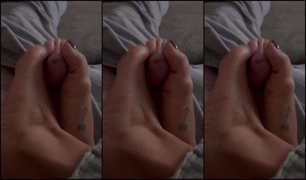 Ashleylottsx Nicknamed Ashleylottsx 09 18 2025 Onlyfans Video Gave Billy A Footjob While We Were Watching A Movie Last Night Its Been A