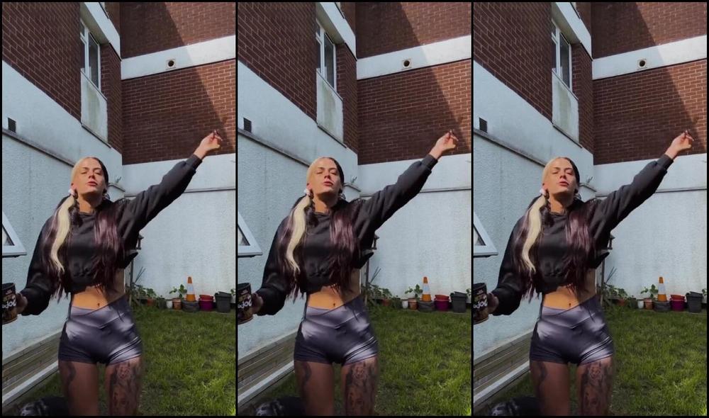 Hannah Peachey Nicknamed Peachey Hmp 06 03 2024 Onlyfans Video My Work Out In My Garden Got Me All Hot And Sweaty