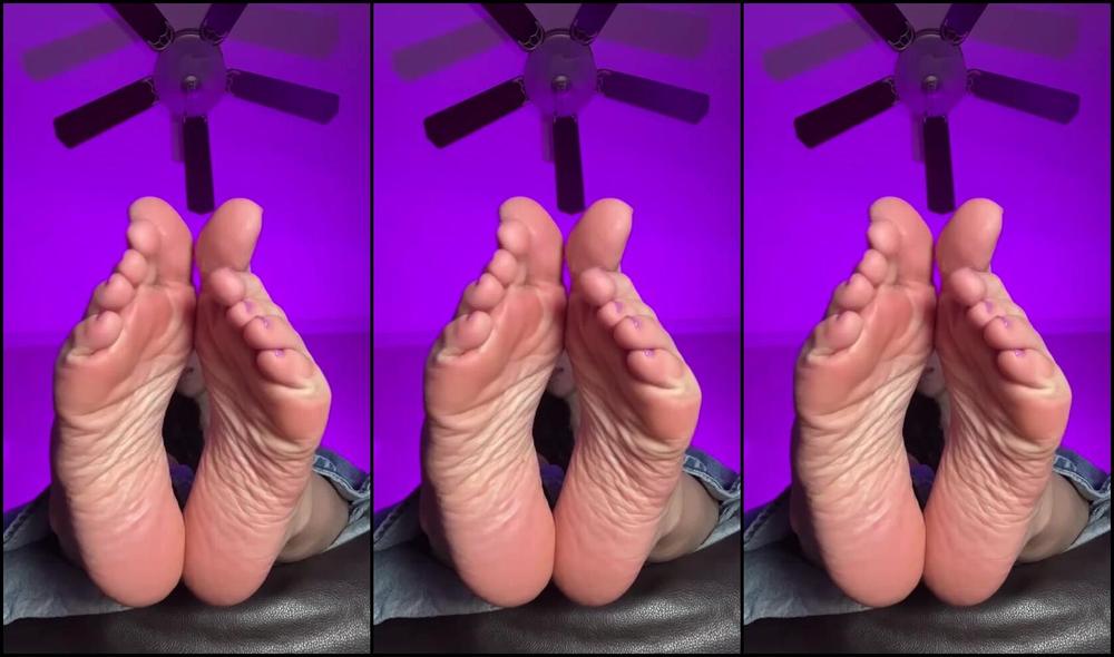 Goddess Liv Nicknamed Soldmysole 10 26 2025 Onlyfans Video Leaked Soldmysole 90140