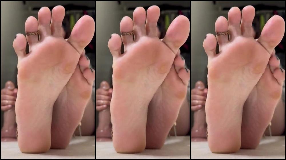 Goddess Elena Nicknamed Solebeauty93 01 04 2026 Onlyfans Video Ill Stroke Your Dick While You Worship My Feet