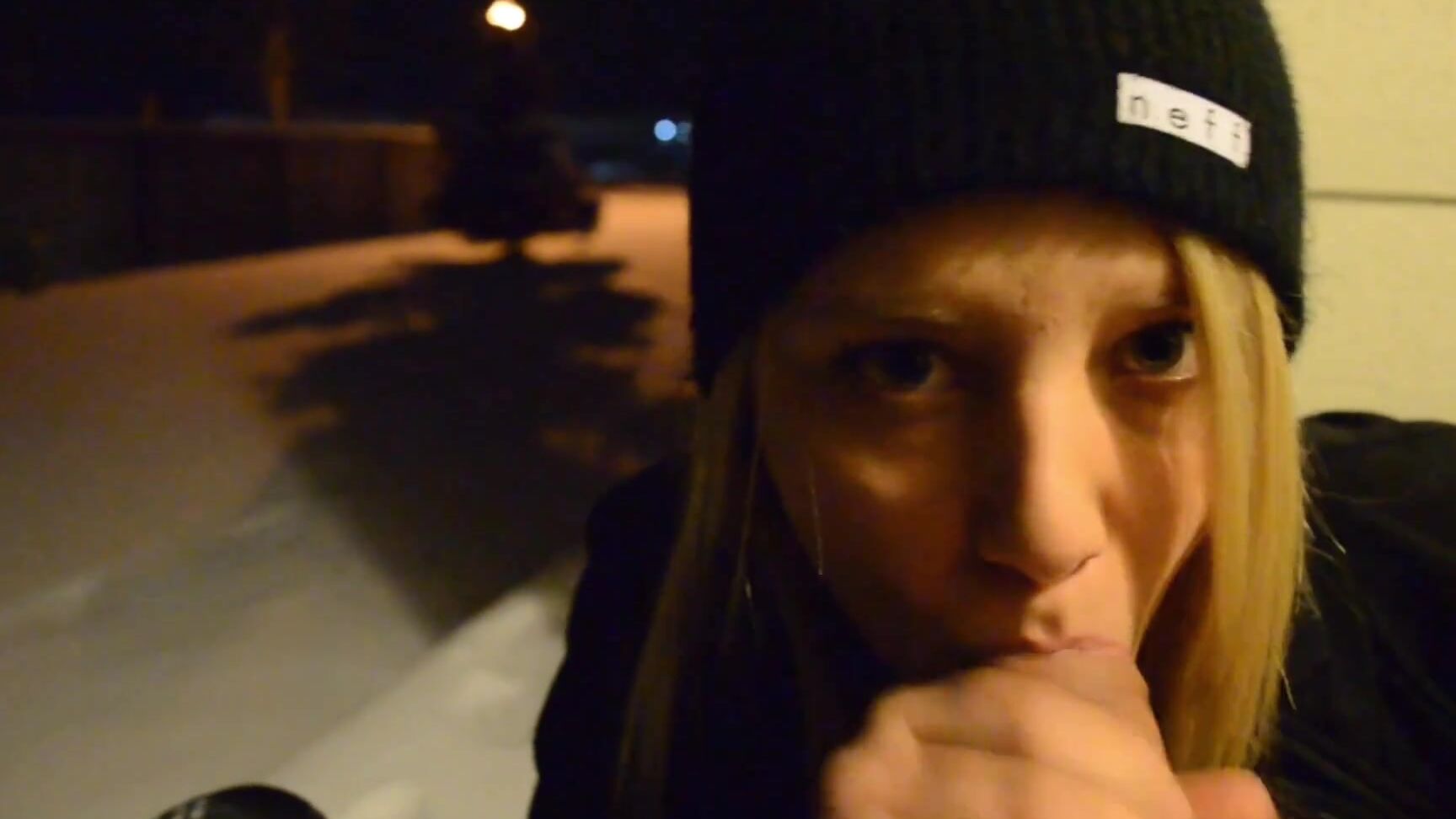 18 Летний Минет На Заднем Дворе Summer Vs Winter