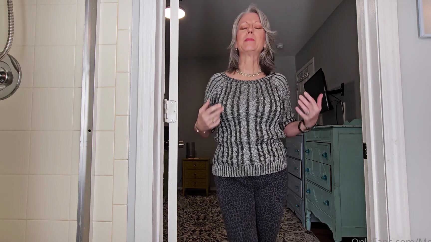 Morina Nicknamed Morina 06 06 2025 Onlyfans Video Stepmom S Vagina Scented Nylon Panties Make You Cum Has Been Sent To Your Inboxes Here S A