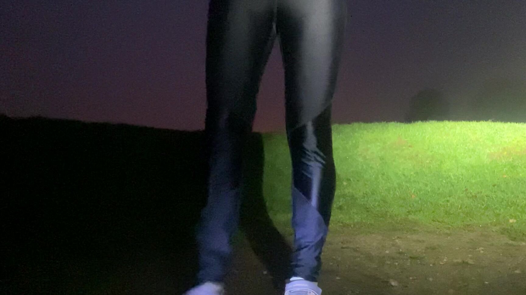 "SuzieLove212" housewives, public flashing, public nudity, public outdoor, pussy play RISKY OUTDOOR Night Time Pussy Play Manyvids