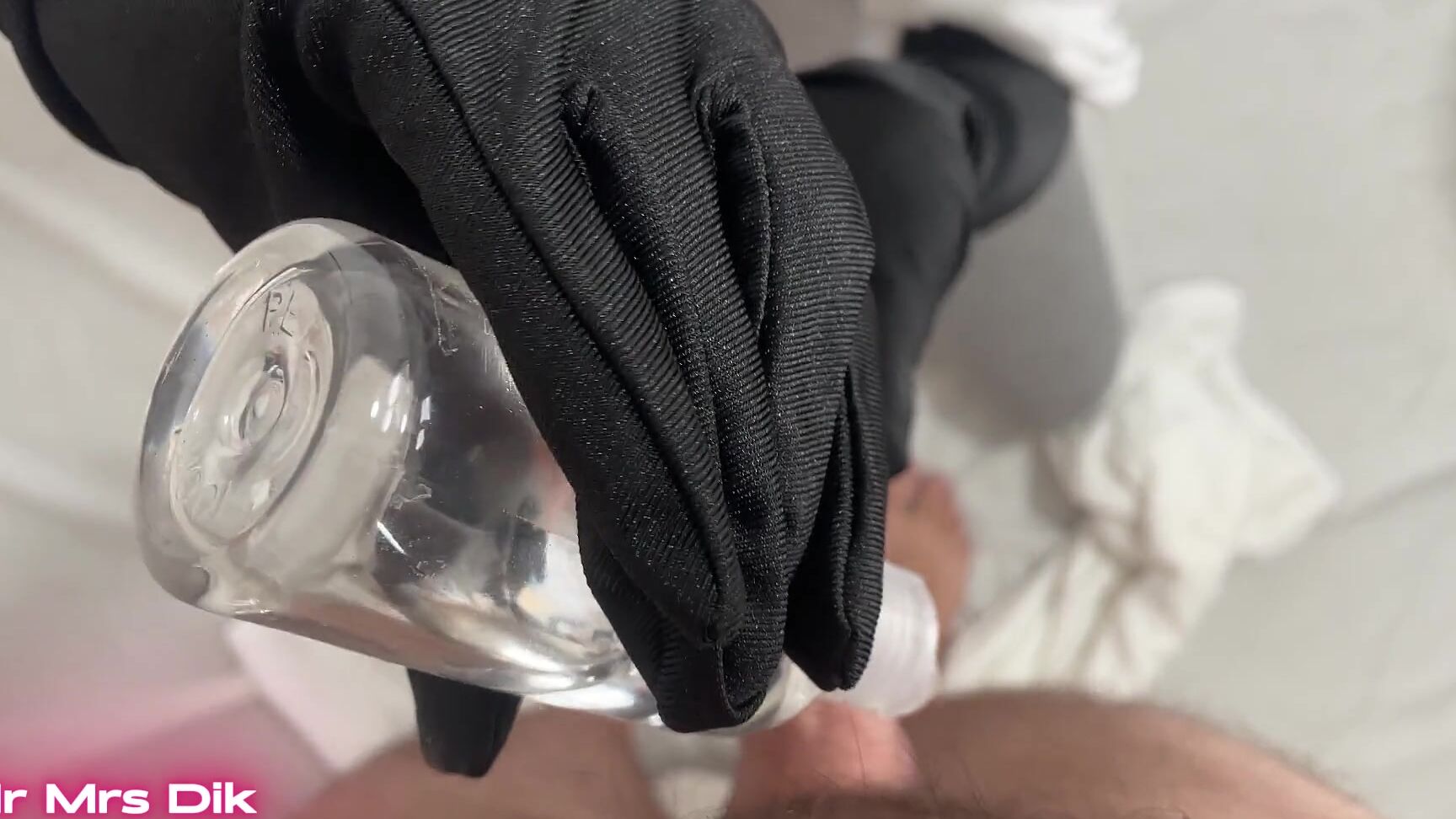 Сводная Сестра В Черных Перчатках Очень Застенчивая Но Дай Мне Лучший Подарок На День Святого Валентина Pornhub Com