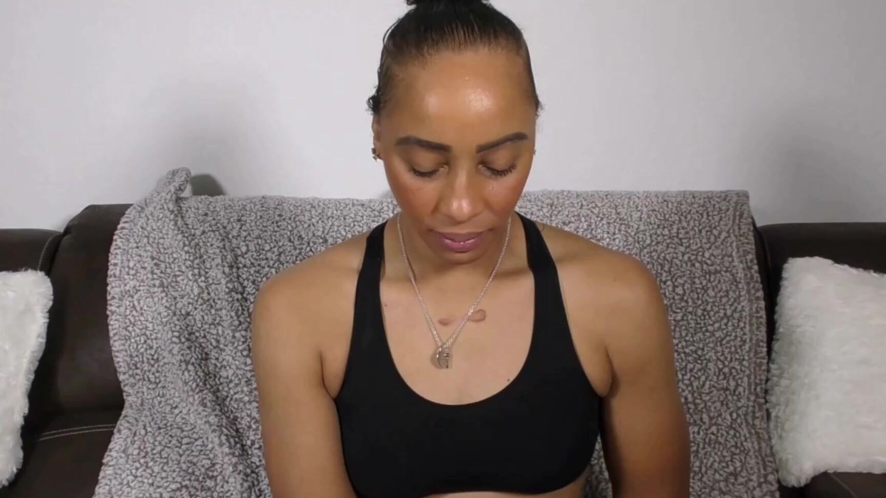 "Alexis Rain" amazons, big tits, burping, ebony, mouth fetish Ama amp Kendra Burping MP4 Manyvids