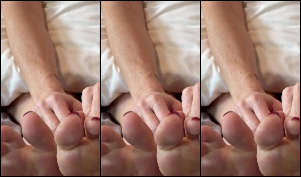 Melissa Nicknamed Omwithmelissa 12 05 2025 Onlyfans Video Cozy In Bed As It Should Be