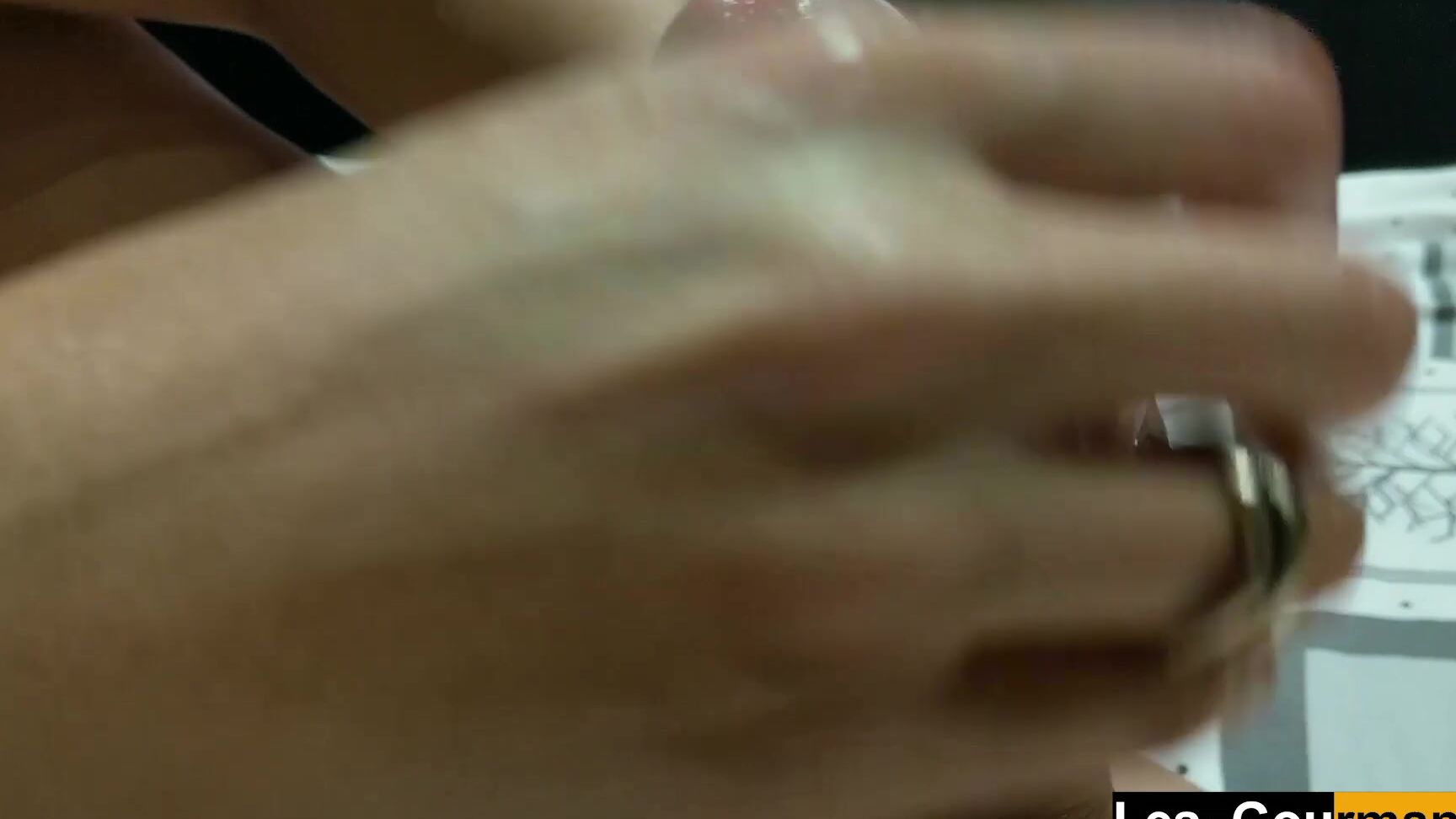 Милфа Делает Очень Чувственную Мастурбирует Маслом На Огромный Член Pornhub Com