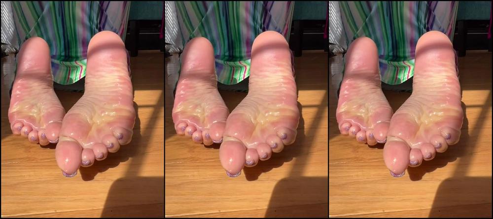 Effthemtoes Nicknamed Effthemtoes 02 26 2025 Onlyfans Video I Love The Sound Of Toenails On Hard Wood