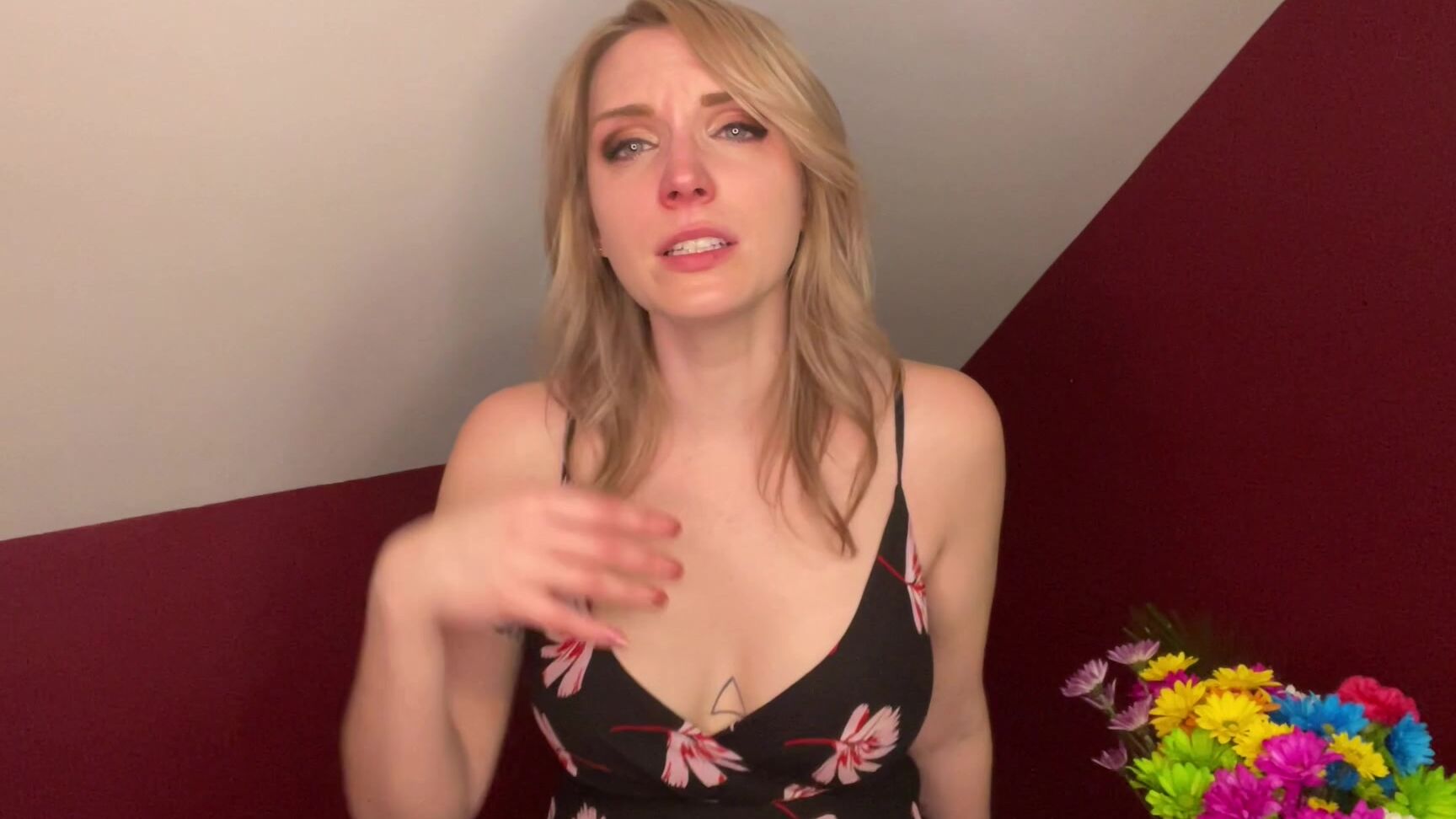 "SneezeGoddess" blonde, doctor, mucophilia, noseblowing, sfw, sneezegoddess, sneezing The Allergist Is In Manyvids